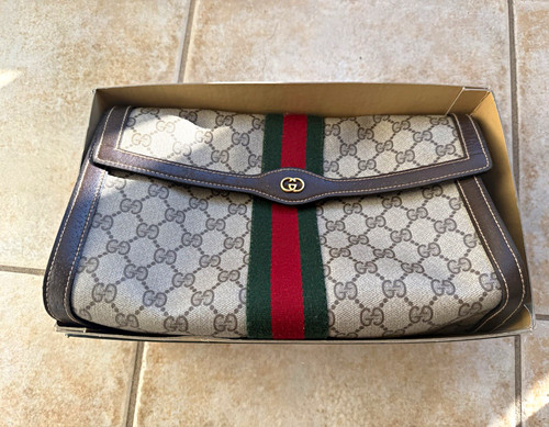 Gucci monogram clutch - gg,